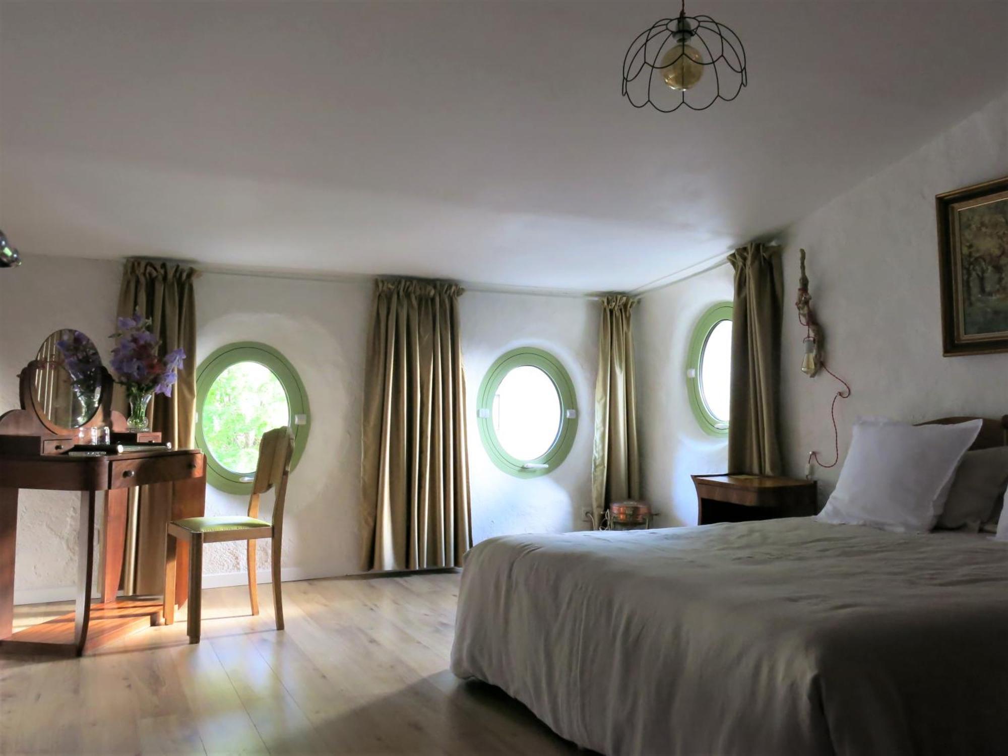 La Buissonniere Bed & Breakfast Oppede Exterior photo